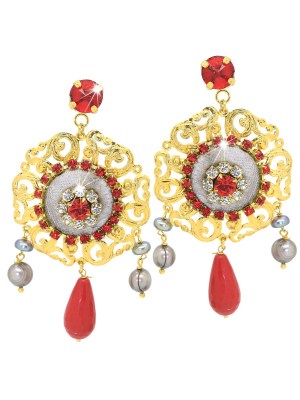 Orecchini metallo traforato giallopietre rosse perle strass