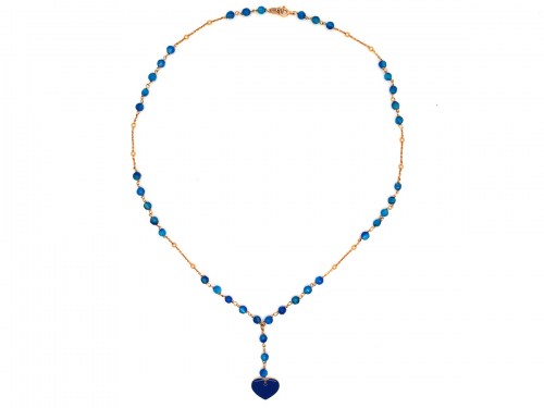 Collana in argento placcato oro rosa con pendente smaltato a forma di cuore e pietre blu